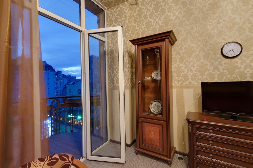 Pokrovsky Kiev Bagian luar foto